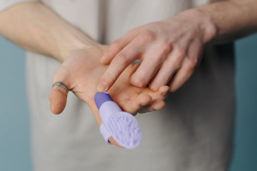 mikonsupply wholesale silicone, silicone finger massager